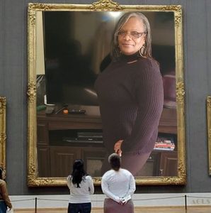 Meet your Posher, Denise